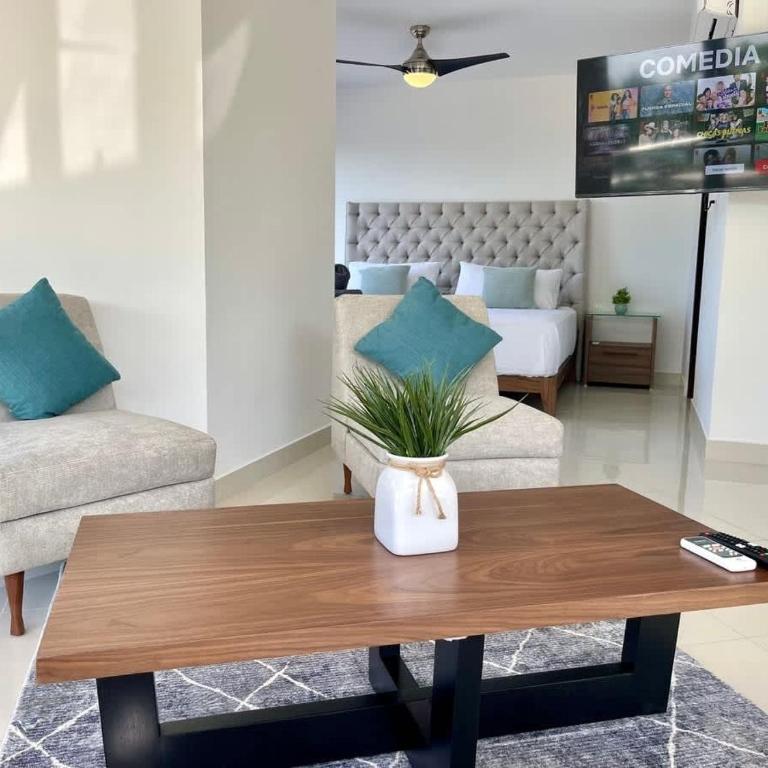 Beautiful Loft with Unique Rooftop & Location! - Apartamento - 10