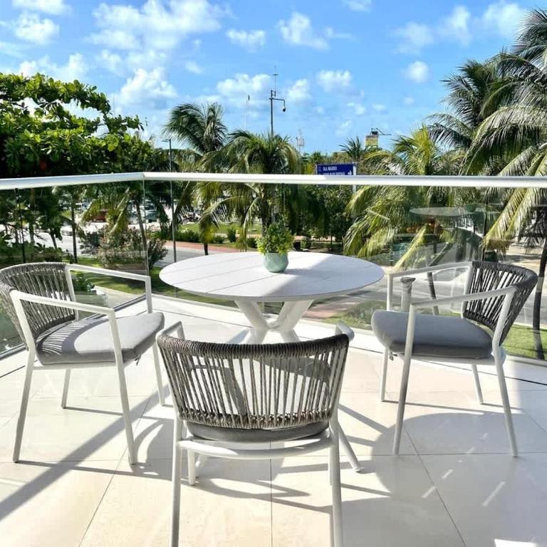 Beautiful Loft with Unique Rooftop & Location! - Apartamento - 14