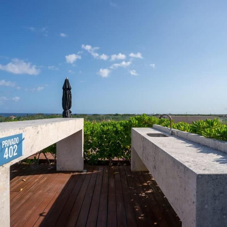 3BR Luxury Condo w/ Private Rooftop Pool & Gym - Apartment - 10