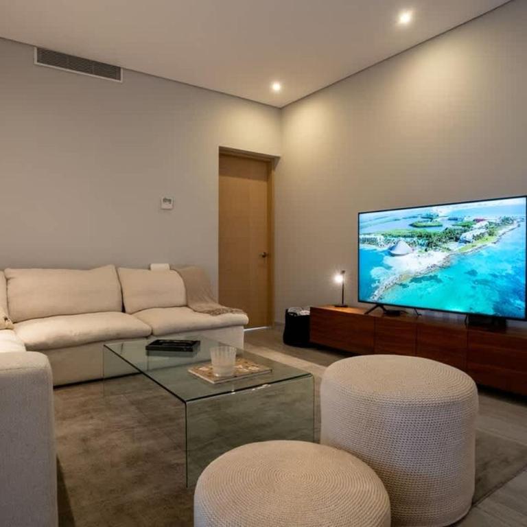 3BR Luxury Condo w/ Private Rooftop Pool & Gym - Apartment - 37