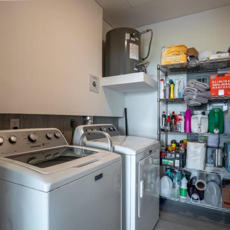 3BR Luxury Condo w/ Private Rooftop Pool & Gym - Apartment - 59