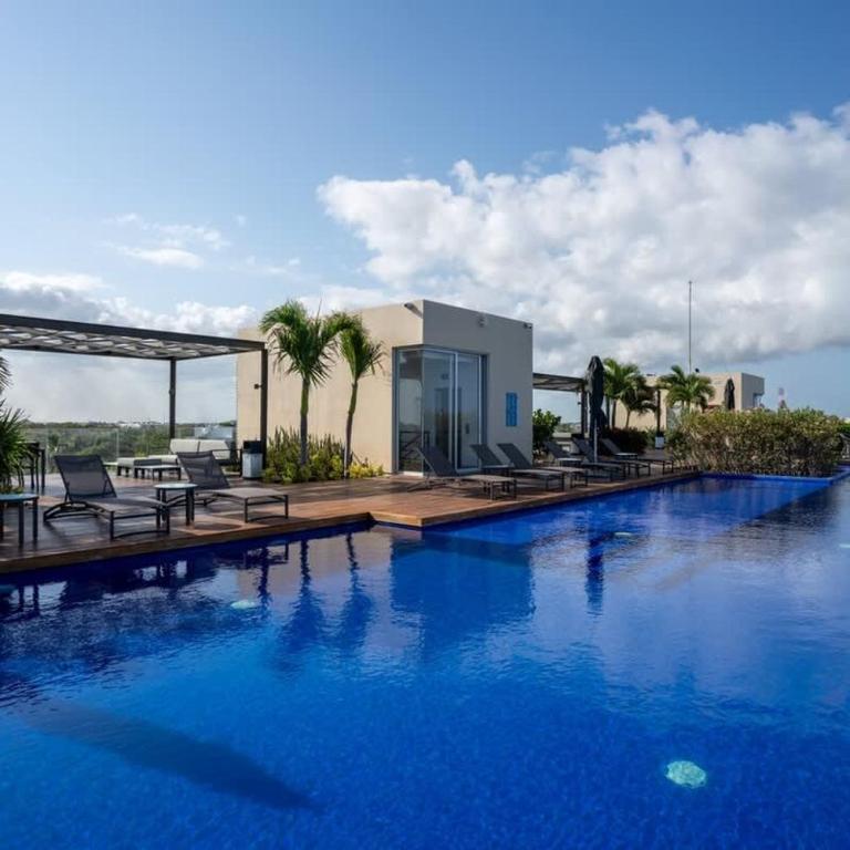 3BR Luxury Condo w/ Private Rooftop Pool & Gym - Apartment - 63