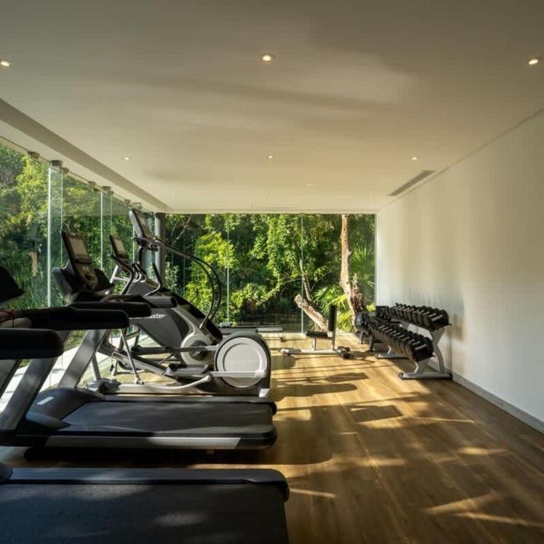 3BR Luxury Condo w/ Private Rooftop Pool & Gym - Apartment - 72