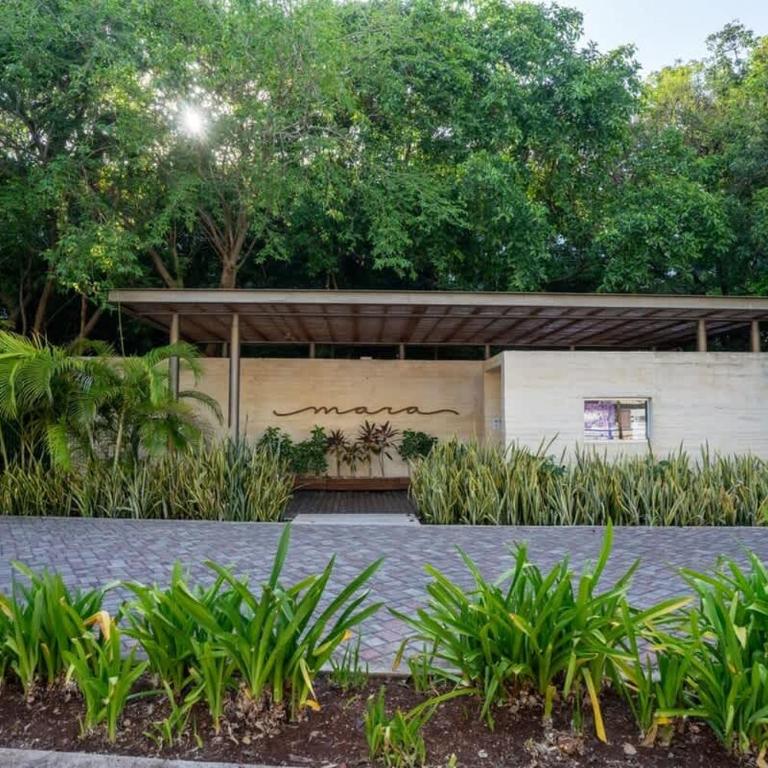 3BR Luxury Condo w/ Private Rooftop Pool & Gym - Apartment - 86