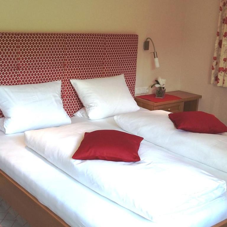 Hotel Garni Erler - Standard Doppelzimmer mit Balkon - 11