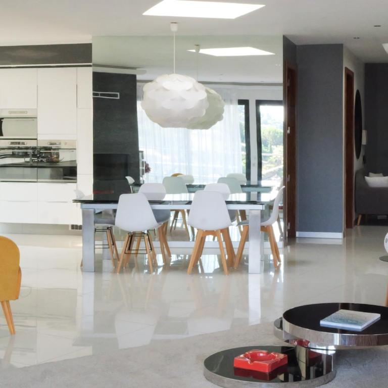 Grande Villa 350 M2, piscine chauffée vue mer et collines, CAVALAIRE sur mer, 10 personnes - Villa avec Piscine Privée - 21