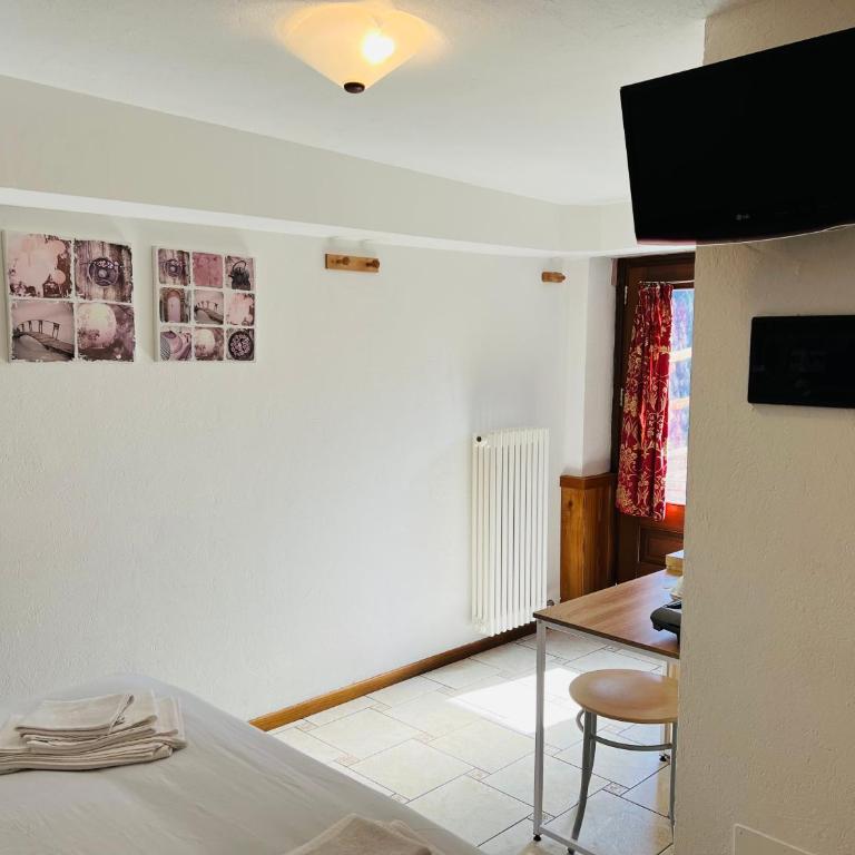 Affittacamere Buenavista Guest House - Camera Economy Doppia con Letti Singoli - 5