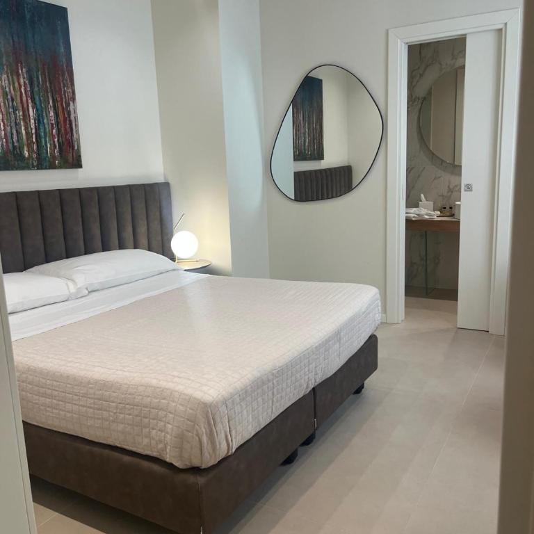 Hera Rooms and Suites - Camera Deluxe Matrimoniale/Doppia con Letti Singoli - 6