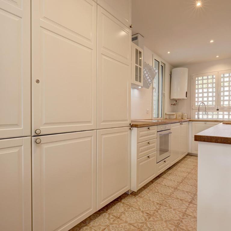 Stylish 2 Bedroom Penthouse With Pool by the Beach - Apartamento Deluxe de 2 dormitorios con vistas al jardín - 22