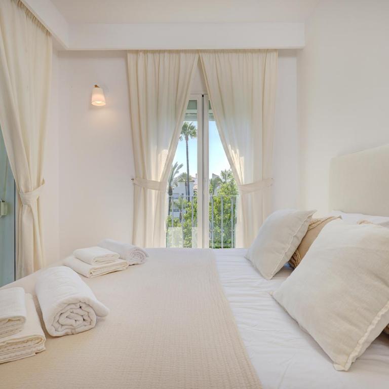 Stylish 2 Bedroom Penthouse With Pool by the Beach - Apartamento Deluxe de 2 dormitorios con vistas al jardín - 25