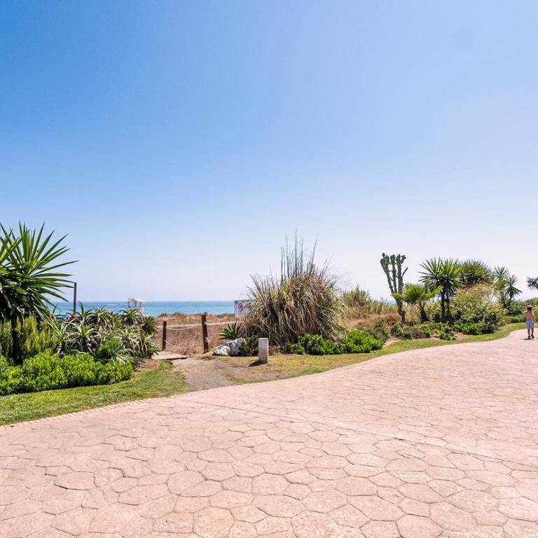 Stylish 2 Bedroom Penthouse With Pool by the Beach - Apartamento Deluxe de 2 dormitorios con vistas al jardín - 53