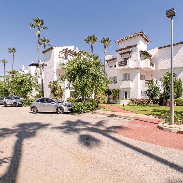 Stylish 2 Bedroom Penthouse With Pool by the Beach - Apartamento Deluxe de 2 dormitorios con vistas al jardín - 55