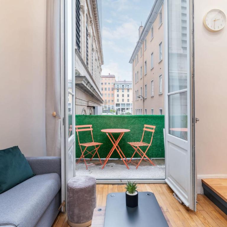 Évasion urbaine loft avec spa et balcon côté Opéra - Appartement - 8