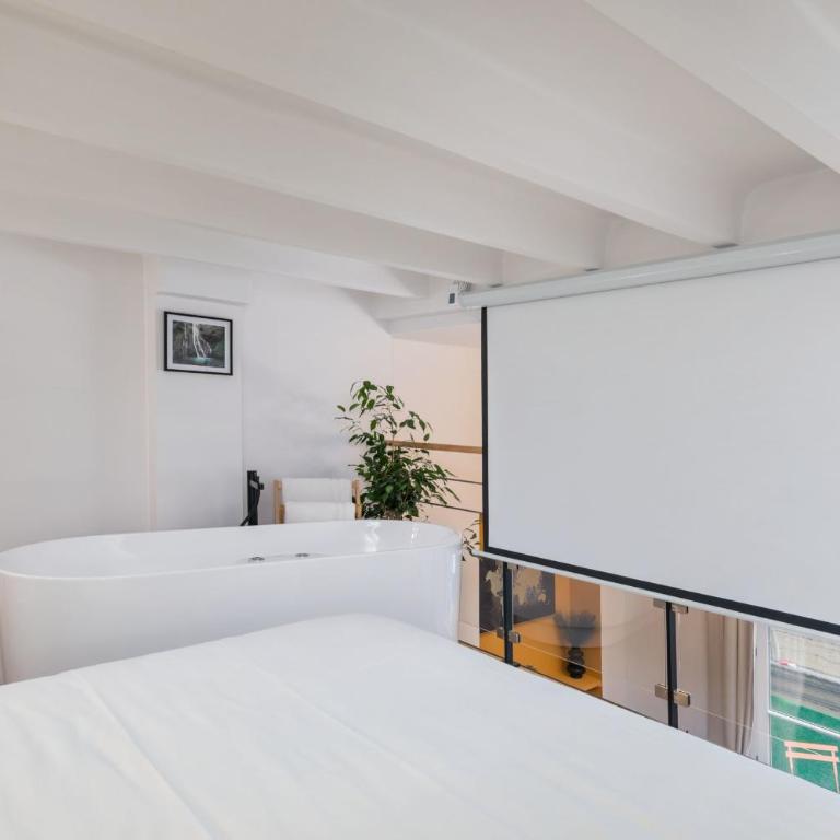 Évasion urbaine loft avec spa et balcon côté Opéra - Appartement - 15