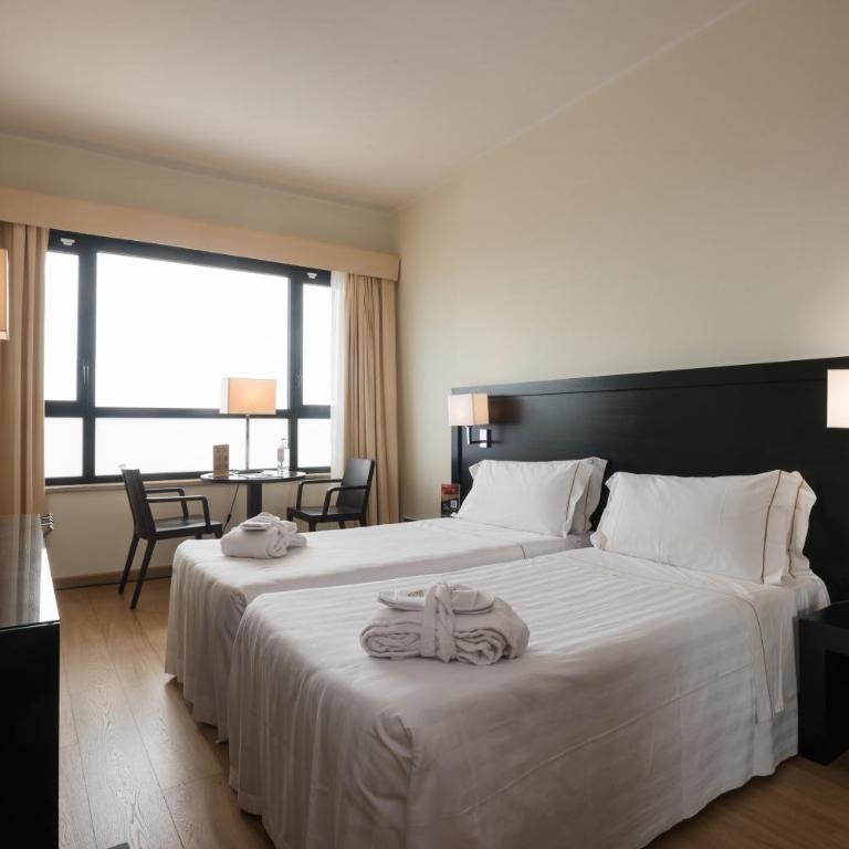 Sardegna Hotel - Suites & Restaurant - Camera Matrimoniale Superior all'Ultimo Piano - 2