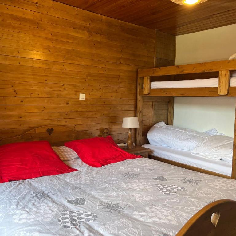 La BARTAVELLE - Family Two-Bedroom Apartment with View - 9