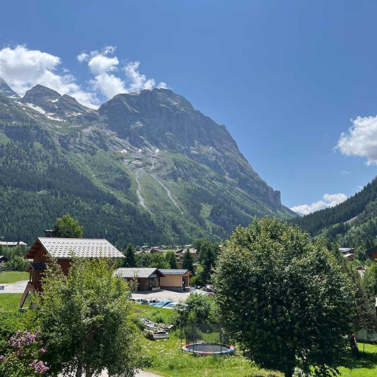 La BARTAVELLE - Family Two-Bedroom Apartment with View - 2