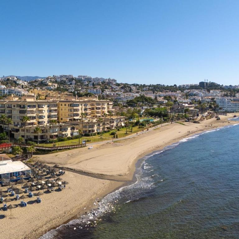 Beachfront Bliss in Mijas Costa 2-Bedroom Apartment in Lubina del Sol - Apartamento - 29