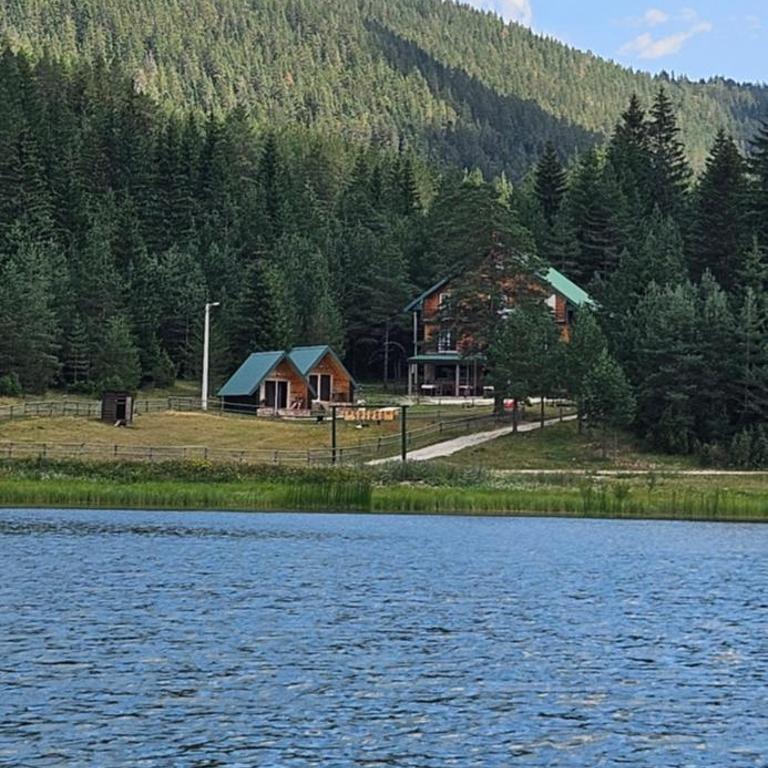 Apartmani JEZERO - Apartment with Lake View - 1