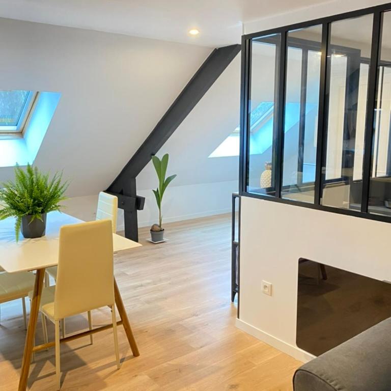 Appartement Atypique- Esprit Atelier Loft - parking privé - Wifi - vidéo - Appartement 1 Chambre - 11