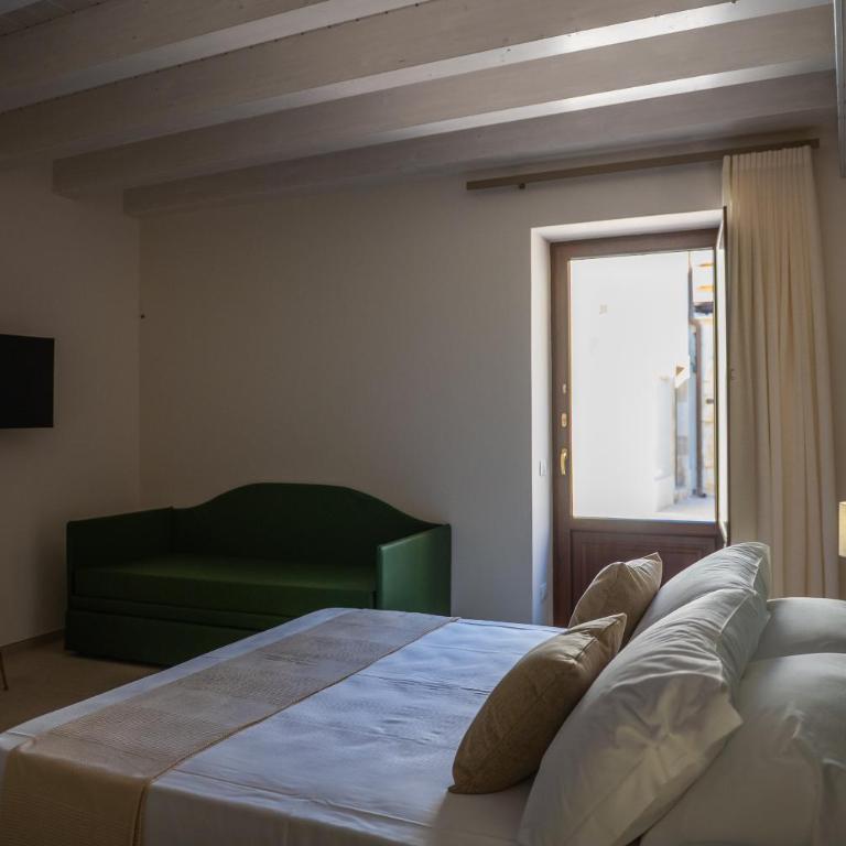 Luxury B&B Maison Madre in the historic center of Avola - Camera Familiare con Bagno Privato - 7