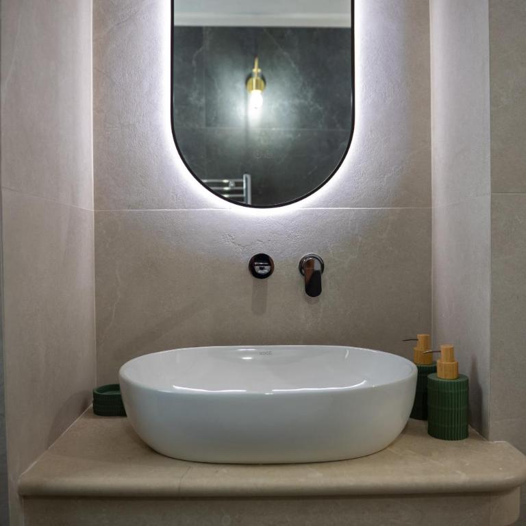 Luxury B&B Maison Madre in the historic center of Avola - Camera Familiare con Bagno Privato - 8