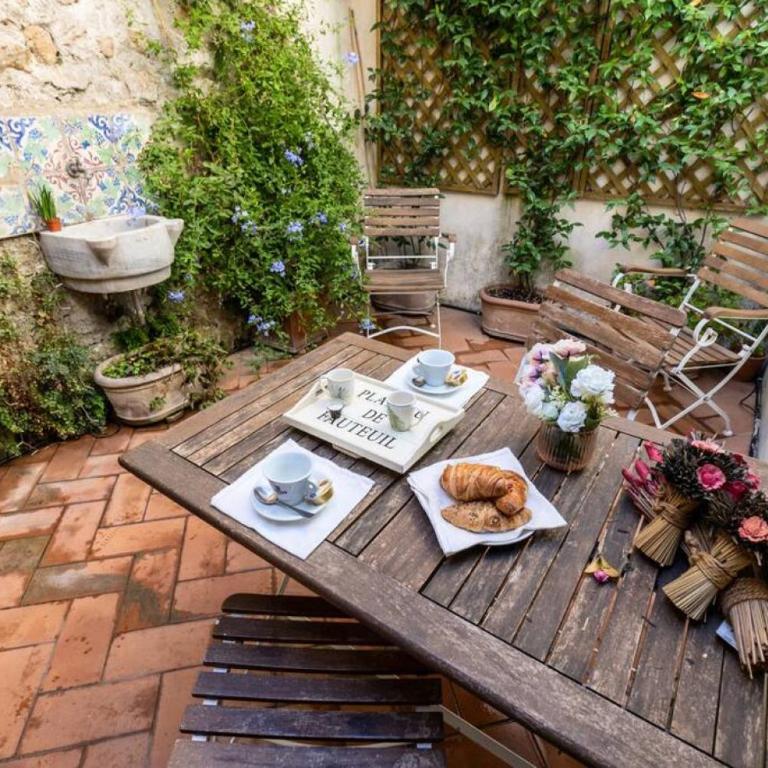Secret Garden Apt Colosseo - Homkeey Apartments - Appartamento con 1 Camera da Letto - 2