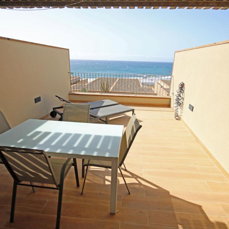 Casa Medano 33 by Rentmedano, 2 bedroomed beach front property with parking - Apartamento de 2 dormitorios - 3