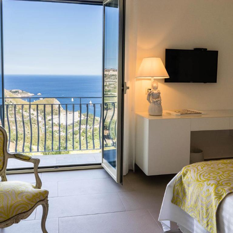 Sciccosa Guest House - Camera Matrimoniale/Doppia con Letti Singoli con Vista Mare - 3
