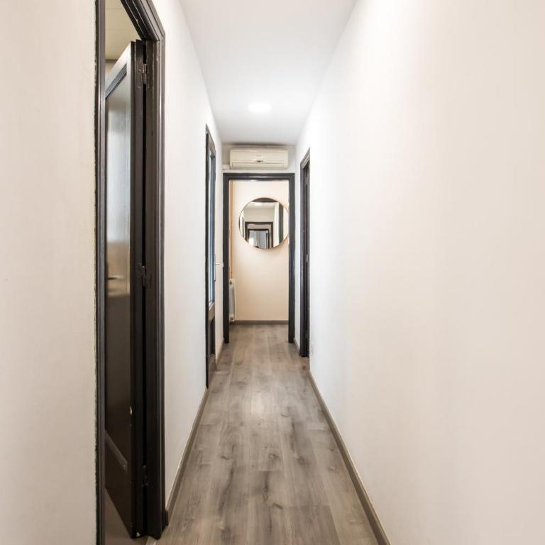 53IND1121 - Apartment near Sagrada Familia - Two-Bedroom Apartment - 2