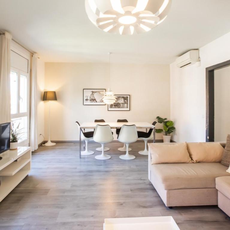 53IND1121 - Apartment near Sagrada Familia - Two-Bedroom Apartment - 9