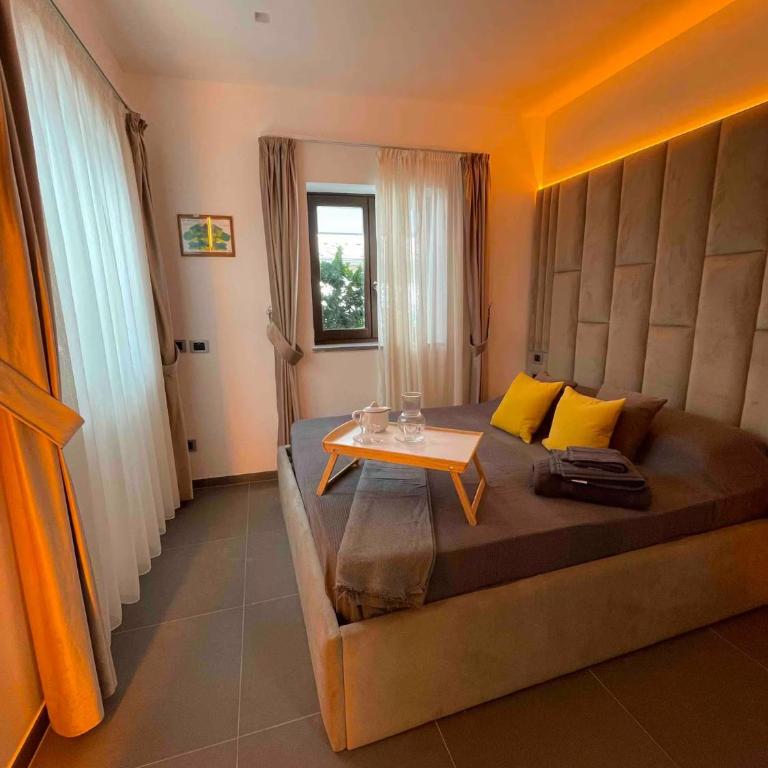 JOIVY Exclusive 2-Bedroom Villa with Private Garden - 5 minutes from the Colosseum - Villa con 2 Camere da Letto - 1