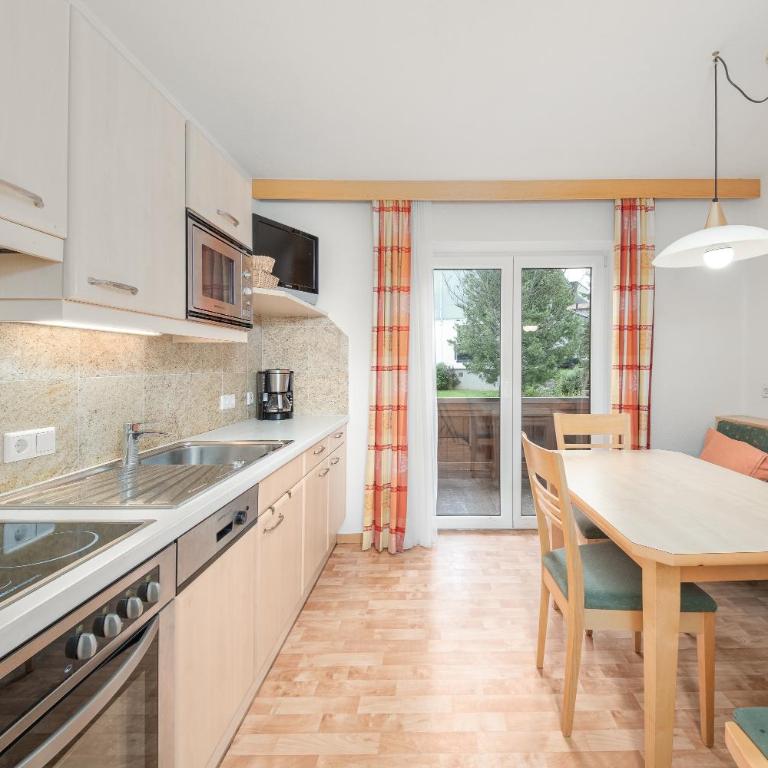 Alpenhotel Tirolerhof Gerlos - Apartment mit 2 Schlafzimmern und Bergblick - Nebengebäude - 6