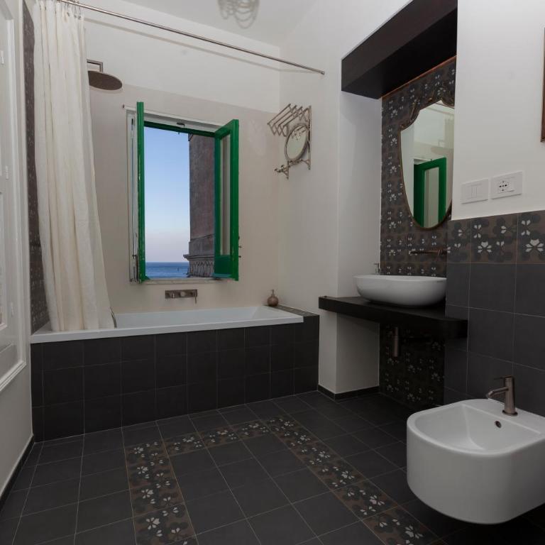 Casa 900 - Two-Bedroom Apartment with Terrace and Sea View - 12