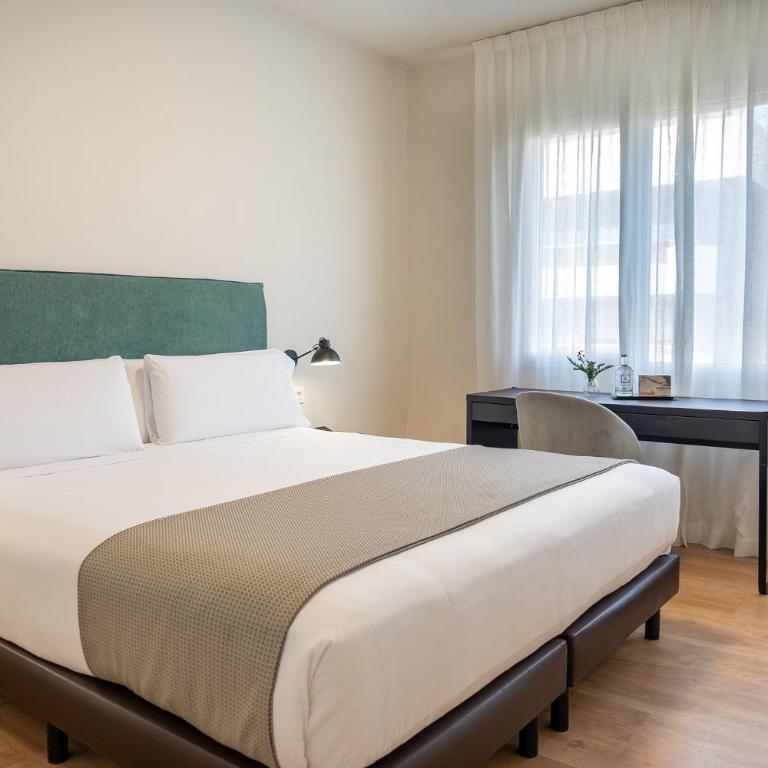 Tres Torres Atiram Hotel - Double Room - 9