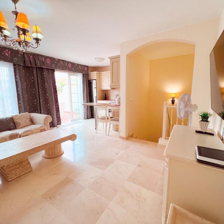 Townhouse in peaceful Palm Mar, Heated Pool, Parking! PM6 - Apartamento de 2 dormitorios - 9