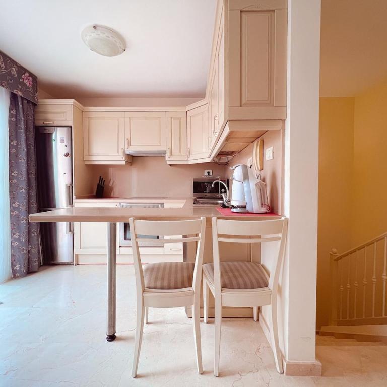 Townhouse in peaceful Palm Mar, Heated Pool, Parking! PM6 - Apartamento de 2 dormitorios - 12