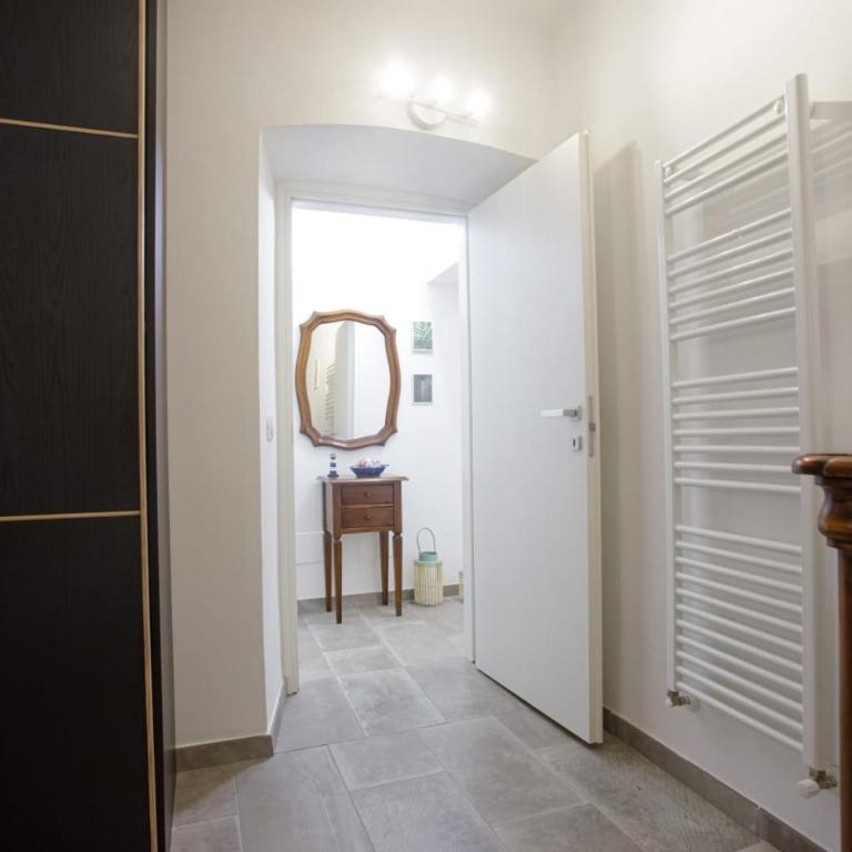 Caffaro Home - Appartamento con 2 Camere da Letto - 25
