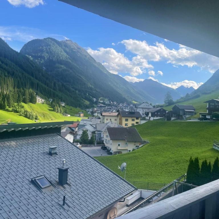Hotel Beverly Hill - Doppelzimmer mit Bergblick - 9
