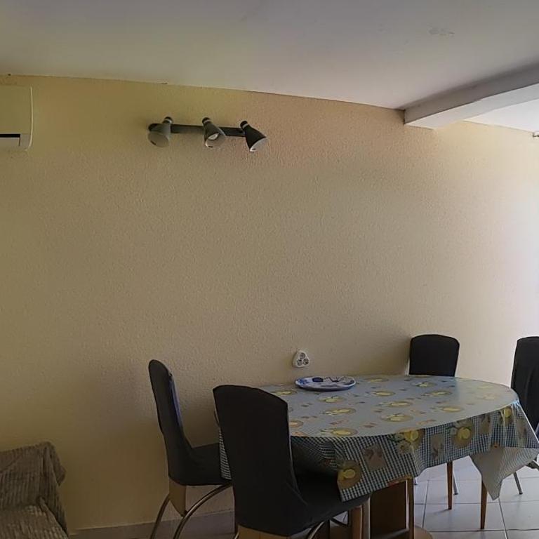 UGS Apartment - Two-Bedroom Apartment - 8
