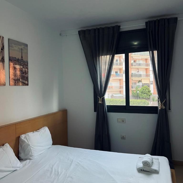 Apartamento con piscina a pasos del mar - Three-Bedroom Apartment - 10