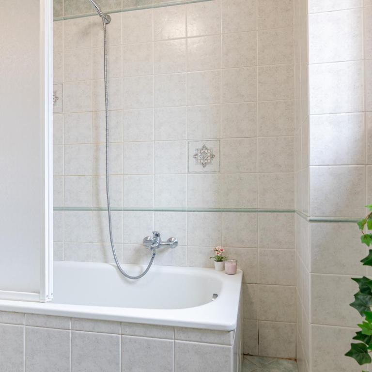cvr 9- Luminoso 3 Camere Borgo Stretto Vista in Centro - Appartamento con 3 Camere da Letto - 17