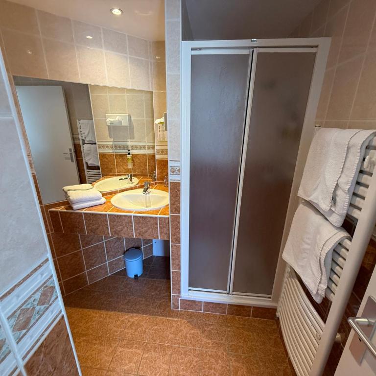 Hôtel Édenia - Spa Estime&Sens - Chambre Double Standard avec Terrasse - 6