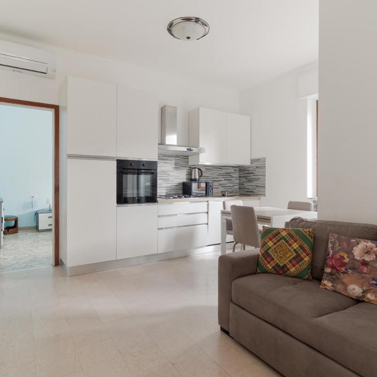 GuestHost - MM3 Corvetto Bright Apartment Milano - Appartamento con 2 Camere da Letto - 2