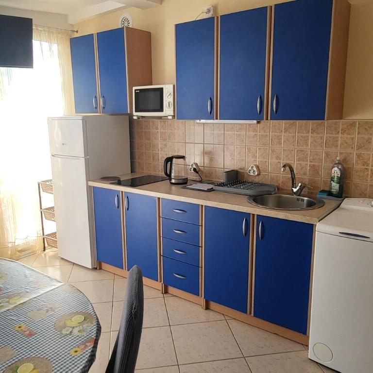 UGS Apartment - Two-Bedroom Apartment - 6