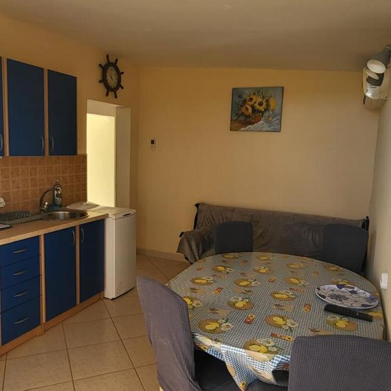 UGS Apartment - Two-Bedroom Apartment - 7
