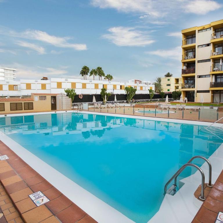 Luxury Los Cactus - Two-Bedroom Apartment - 19
