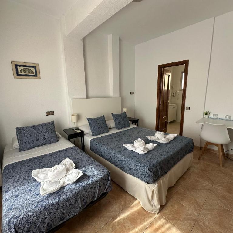 Hostal Arrate - Camera Matrimoniale con Bagno Privato - 14
