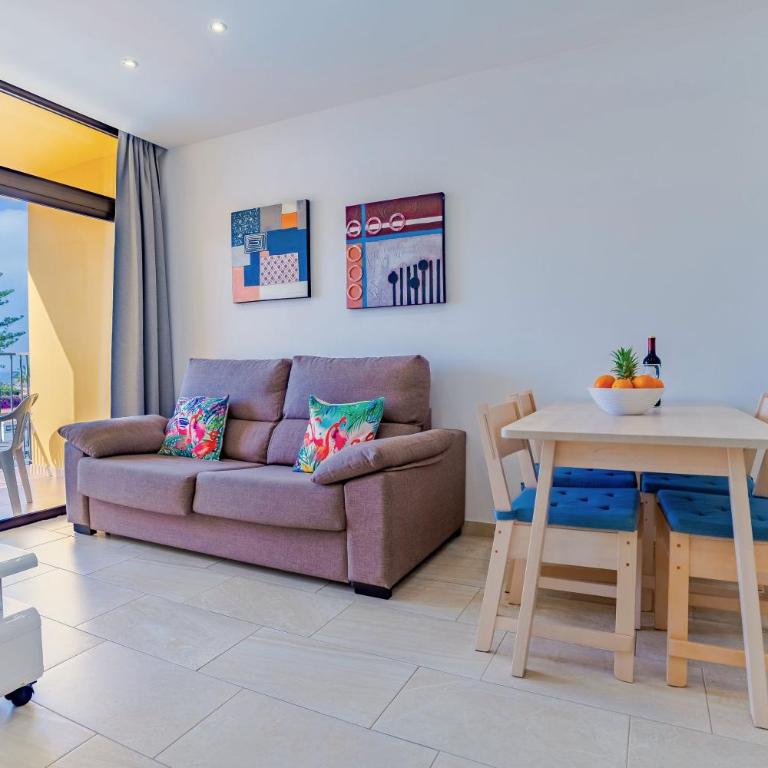 Luxury Los Cactus - Two-Bedroom Apartment - 31