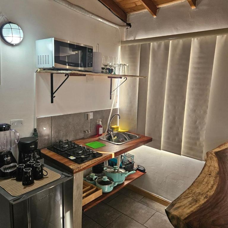 Cozy, Convenient and Affordable Loft In Laureles - One-Bedroom Apartment - 14
